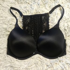 Victoria's Secret Lingerie (34DDD)